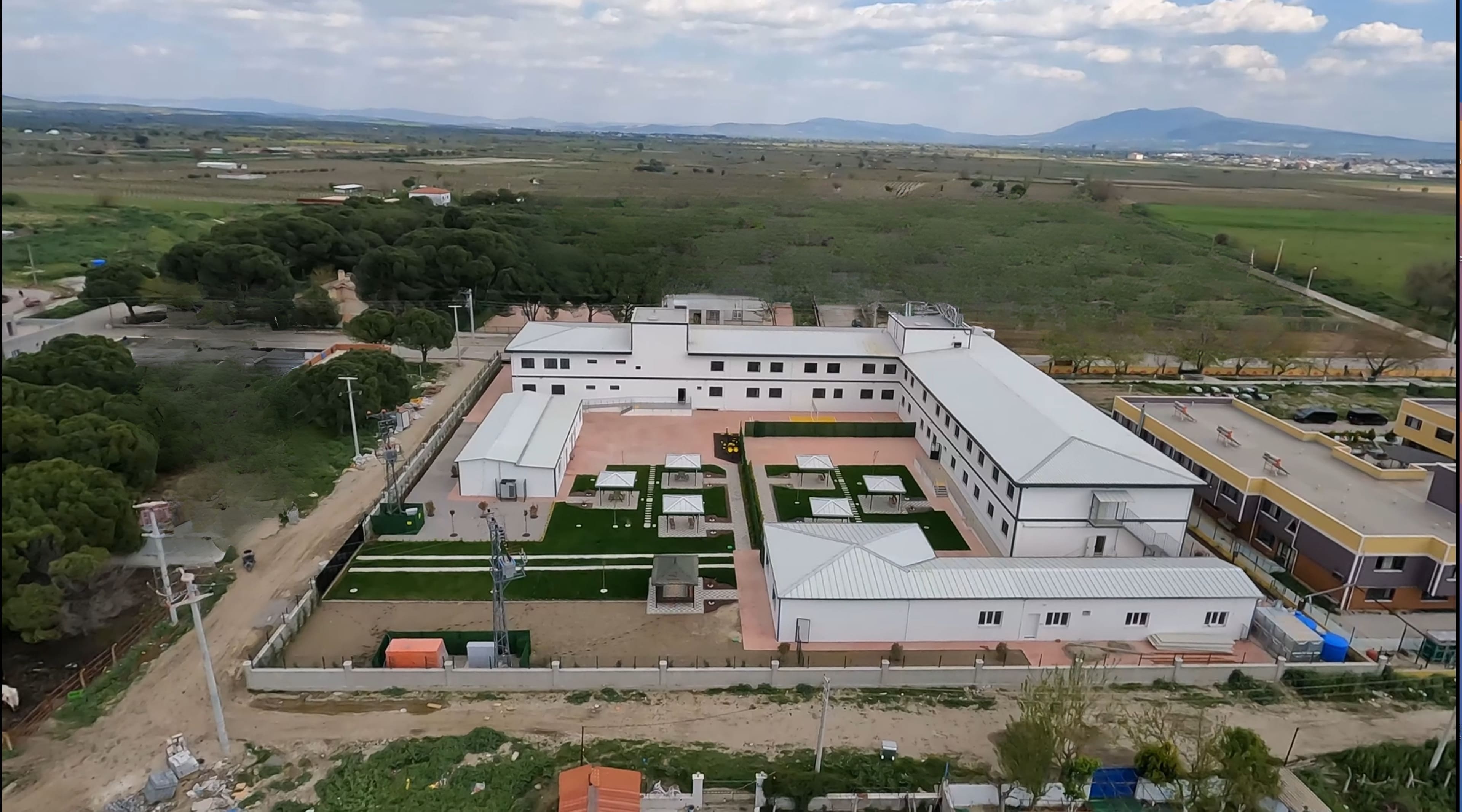 Modern Tesis Dış Mimarisi
